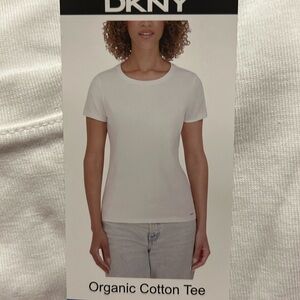 NWT DKNY Women's 100% Organic Cotton Short-Sleeve Crew Neck white T-Shirt